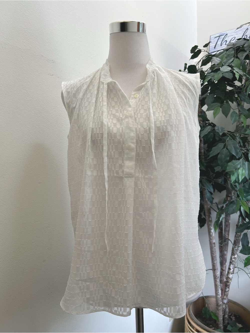 LOFT XS White Textured Sleeveless Tie Neck Blouse Sheer Top